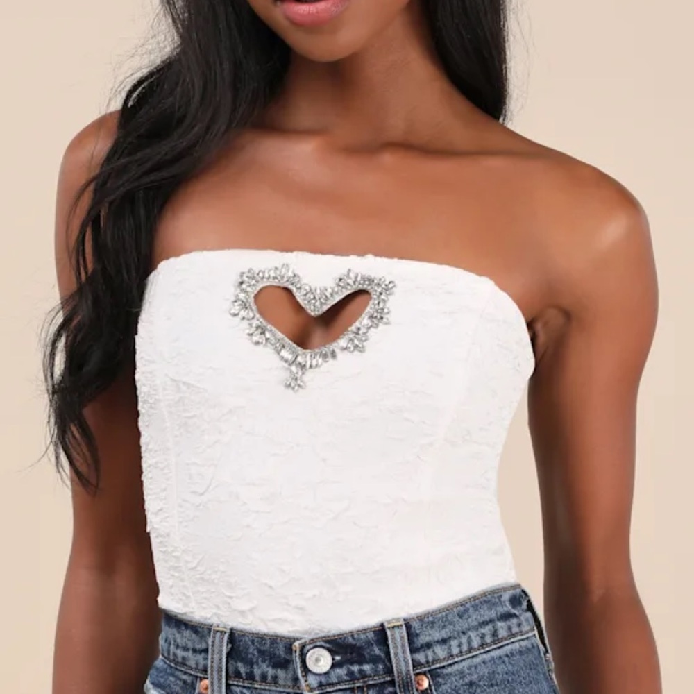 Lulu’s White Heart Cutout Top